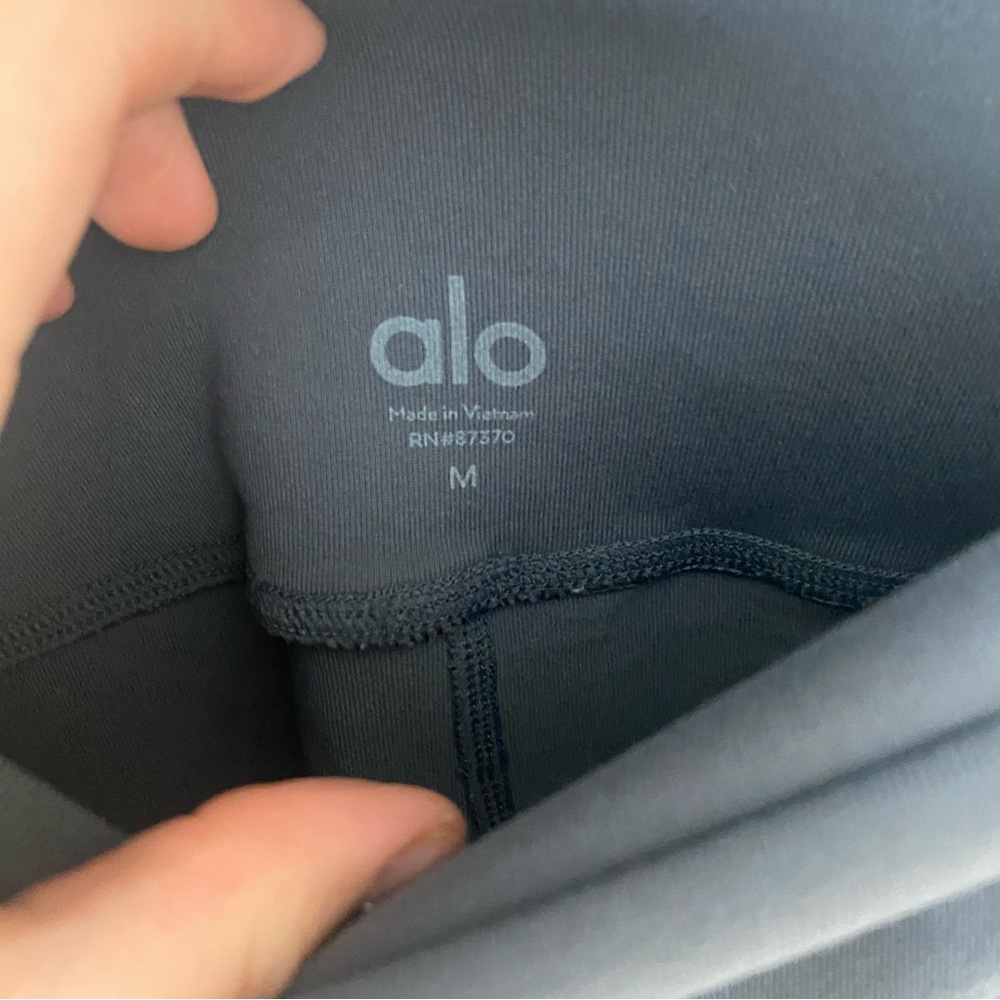 Alo Yoga Mesh Gray Leggings - Picture 8 of 9